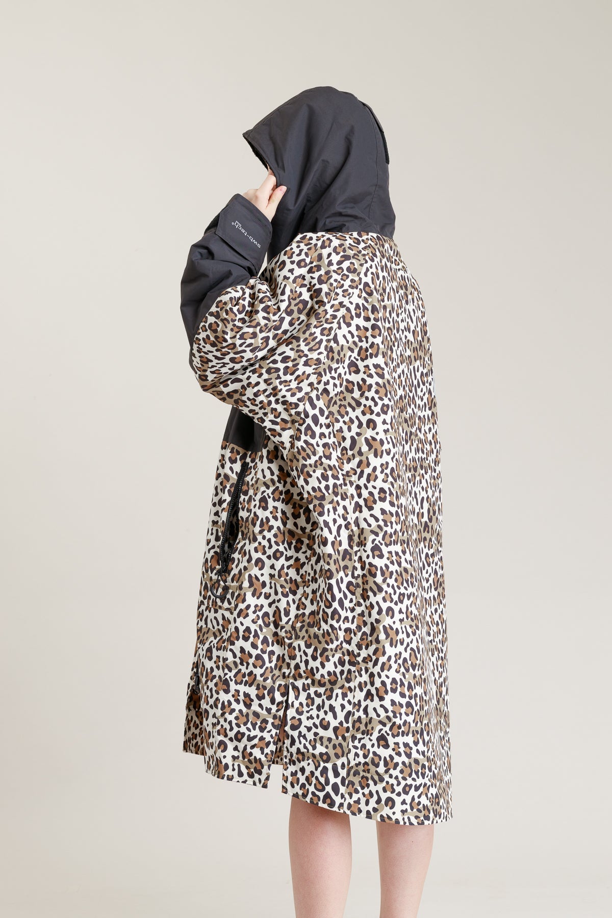 White Water Juniors Hard Shell Robe  - Leopard Print