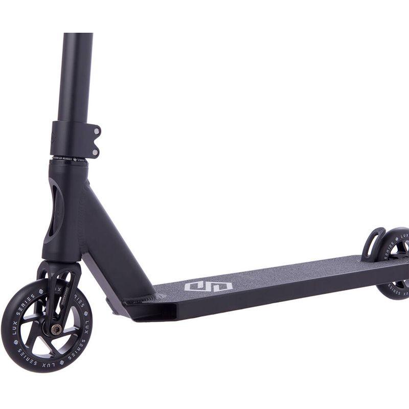 Striker Complete Scooter Lux Black